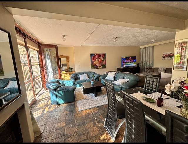 4 BEDROOM TOWNHOUSE FOR SALE IN ARCADIA